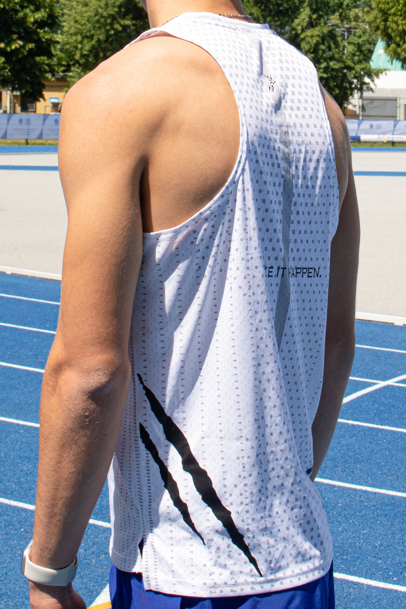 PREDATOR SINGLET