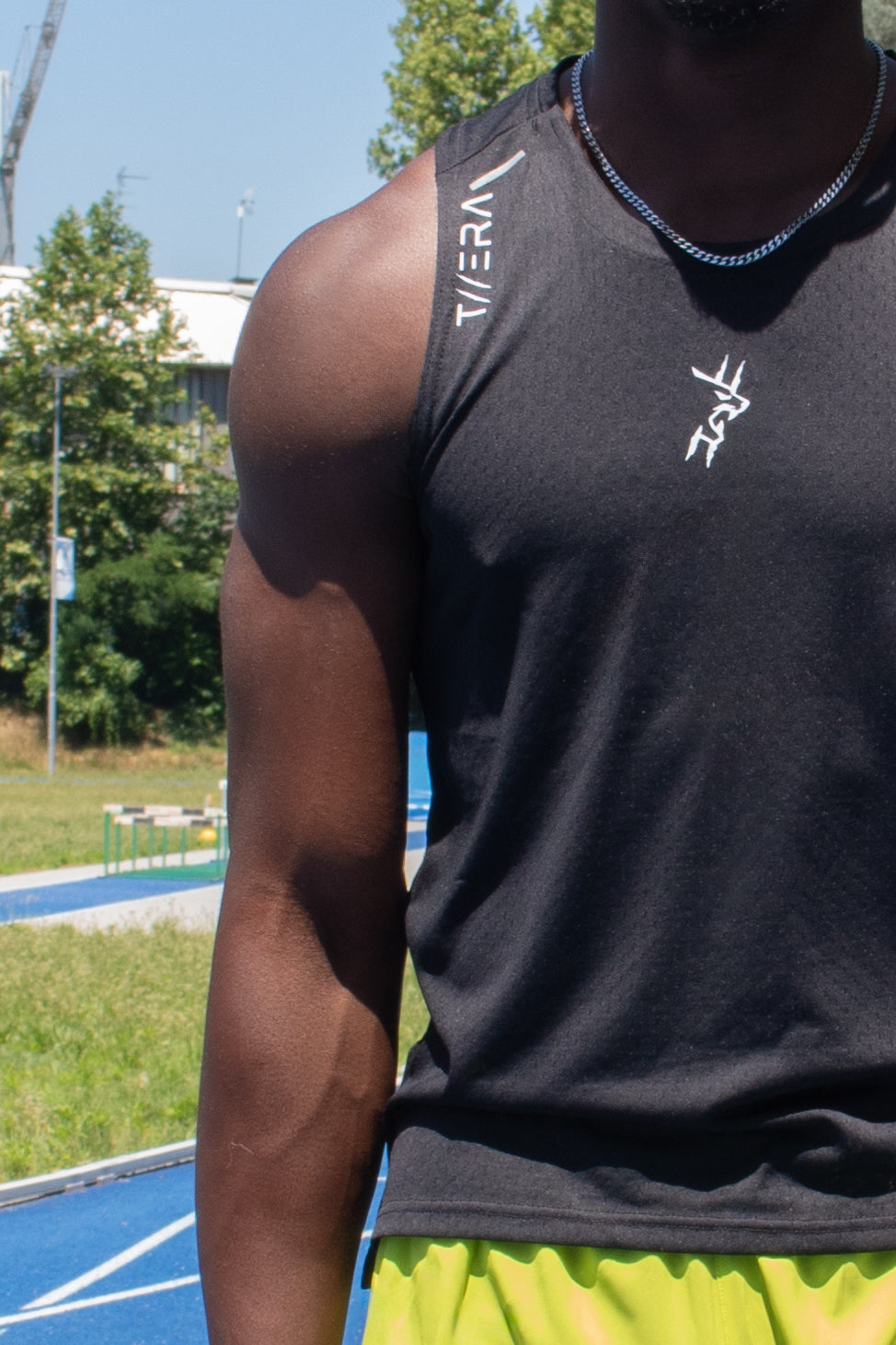 PREDATOR SINGLET