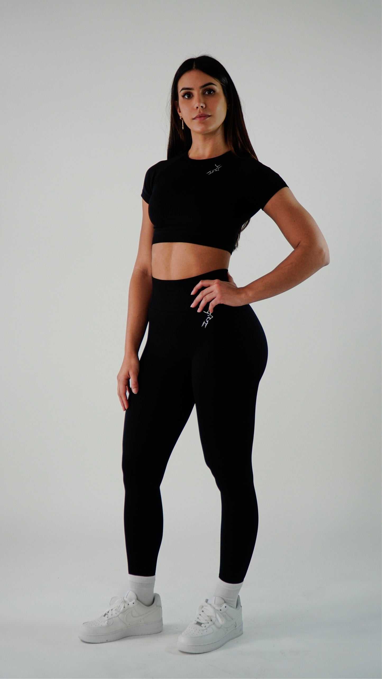 EMPOWER SEAMLESS CROP TOP